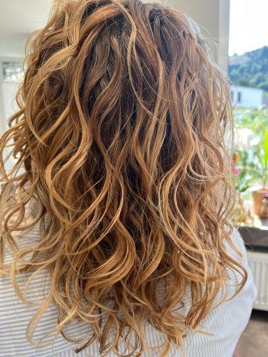 Beispiele Frisuren Locken Nachher