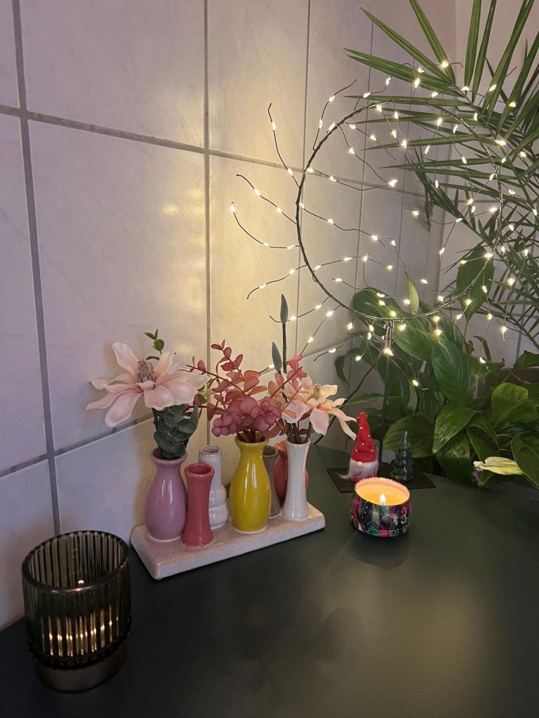 hier sieht man das geschmückte Kunden WC