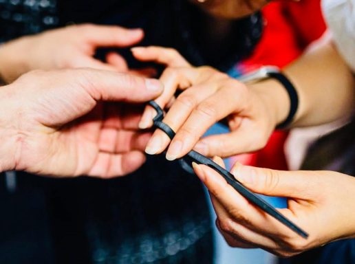 Abbildung Scherenhaltung